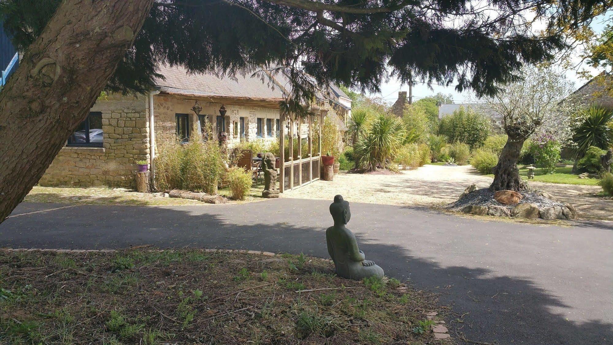 Le Domaine De Saint-Thomin Bed & Breakfast Nostang Exterior photo